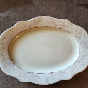 Cream Serveware Dining Set